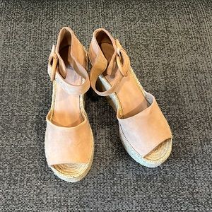 Marc Fisher Espadrille Wedge in Blush size 7.5 EUC